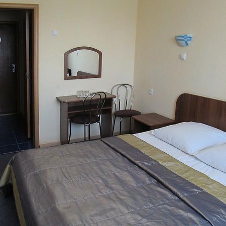 Hotel Vetraz ヴィーツェプスク エクステリア 写真