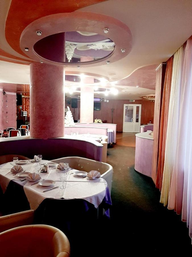 Hotel Vetraz ヴィーツェプスク エクステリア 写真