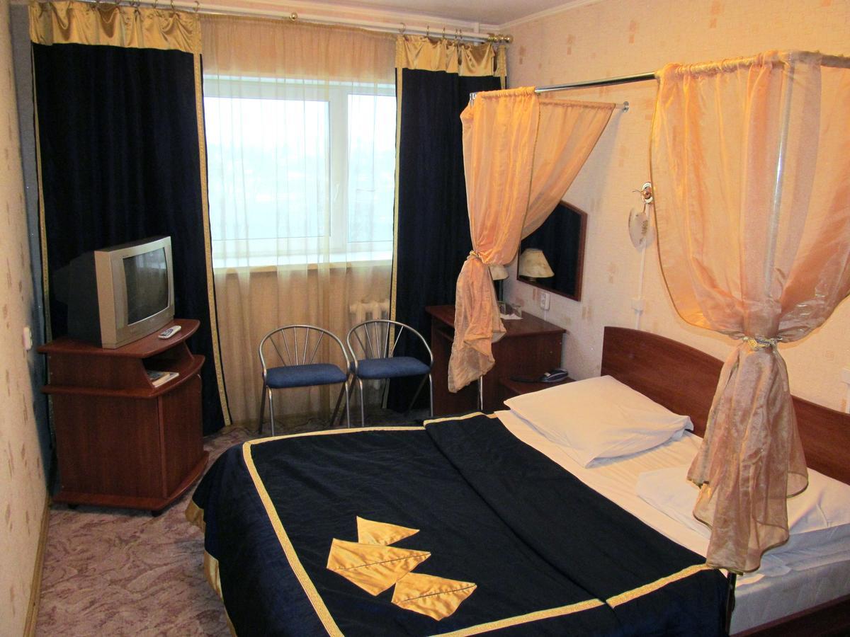 Hotel Vetraz ヴィーツェプスク エクステリア 写真